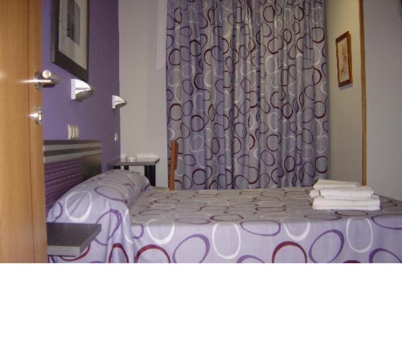 Auf dem Foto ist das Objekt Hostal Rica Posada in der Stadt Alovera zu sehen.