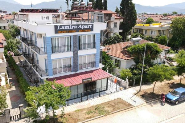 På billedet ses objektet Lamira Apart Holiday&Guest House beliggende i byen Fethiye.