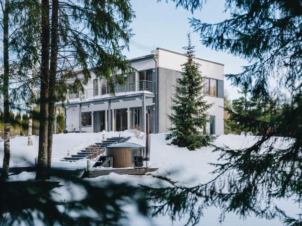 Na foto é possível ver o objeto Villa Saskia localizado na cidade de Pedajamäe.