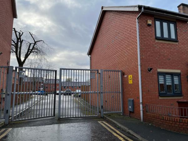Entire house with parking, Manchester