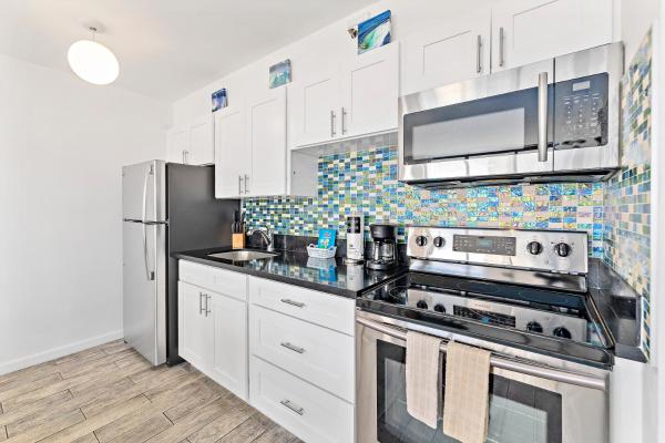 Foto 4: Bright ocean view condo with lanai near the beach