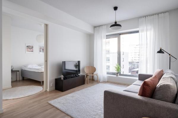 Foto 1: Station - Modern 1BR with Sauna next to Railway Station