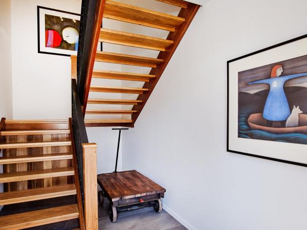 A la foto es mostra l'objecte Olsen Penthouse - Art House Townhouses situat a la ciutat de Bright.