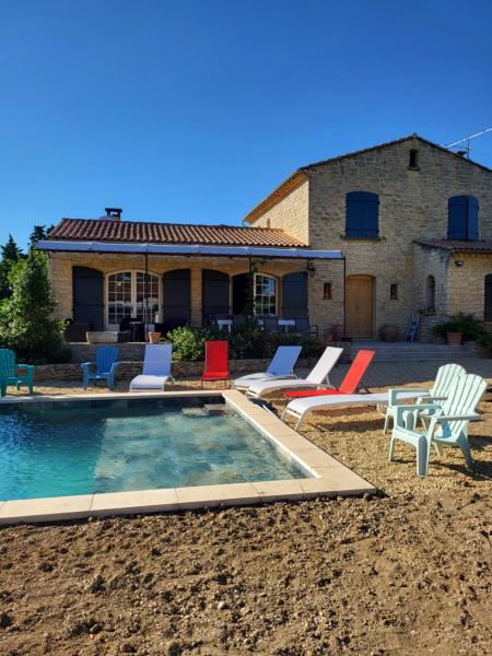 A la foto es mostra l'objecte Villa gitedelea situat a la ciutat de Aubignan.