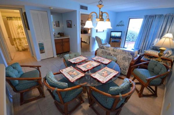 Kuva 4: Unit 4106 - Ocean Racquet Resort