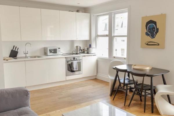 Fotografia 8: Cool, Quiet Notting Hill 2 BED Top Floor APT