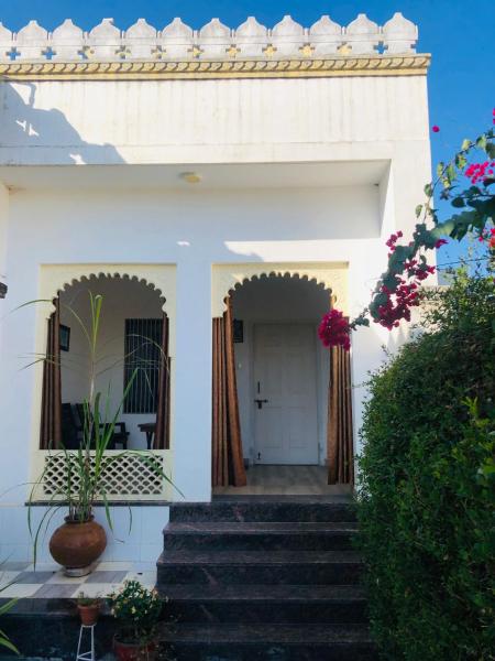 A la foto es mostra l'objecte Jawai Leopard Villa situat a la ciutat de Bijāpur.