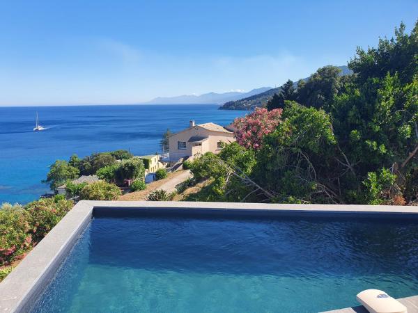 A la foto es mostra l'objecte VILLA ELBA situat a la ciutat de Brando.