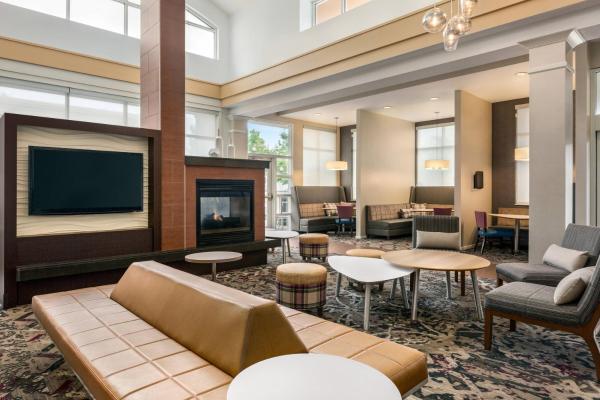 The photo shows the Residence Inn Chattanooga Near Hamilton Place located in the city of Harrison.