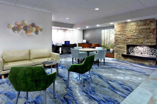 Fairfield Inn & Suites by Marriott Charlottesville North