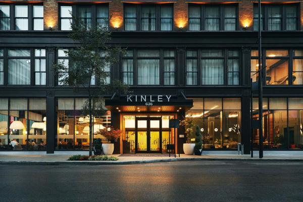 På billedet ses objektet Kinley Cincinnati Downtown, a Tribute Portfolio Hotel beliggende i byen Cincinnati.