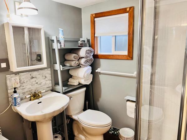 Foto 8: Tiny House with private Hot Tub near Seattle