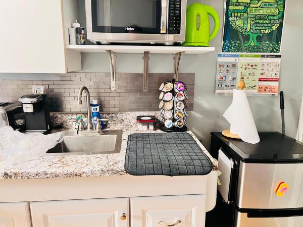 Foto 7: Tiny House with private Hot Tub near Seattle