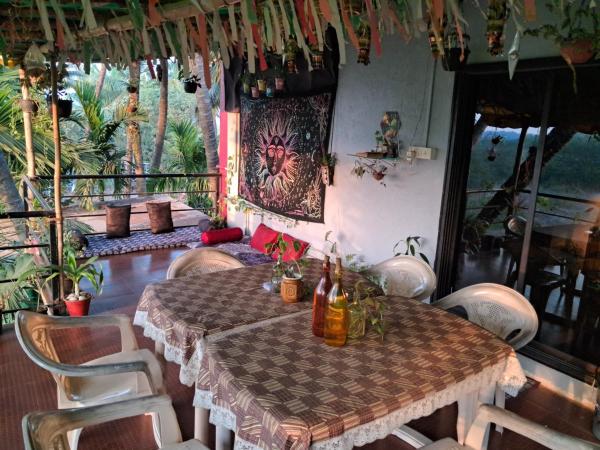 A la foto es mostra l'objecte Bageecha B&B- Vaayu situat a la ciutat de Belkāde.