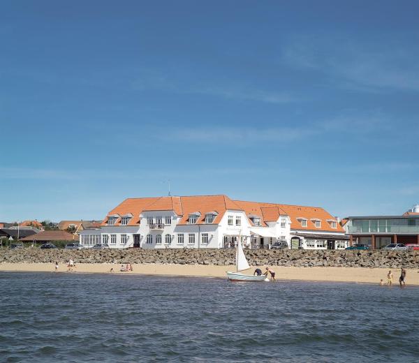 Nella foto è visibile l'oggetto Hjerting Badehotel situato nella città di Sjælborg.
