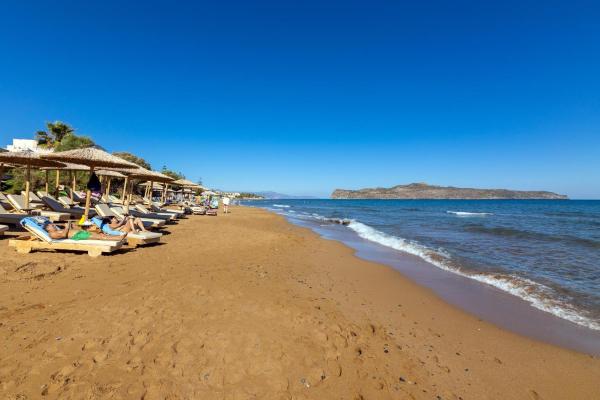 A la foto es mostra l'objecte Beachfront villa Agia Marina situat a la ciutat de Stalós.
