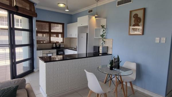 Kuva 7: Accommodation Front - Stylish 2 Sleeper near Ushaka Ushaka Marine World