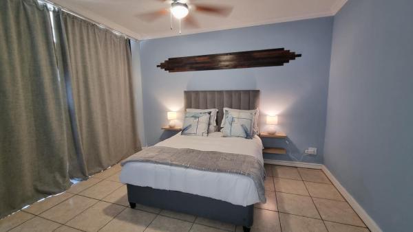 Kuva 3: Accommodation Front - Stylish 2 Sleeper near Ushaka Ushaka Marine World