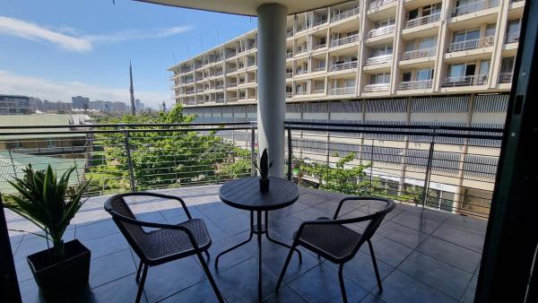 Kuva 2: Accommodation Front - Stylish 2 Sleeper near Ushaka Ushaka Marine World