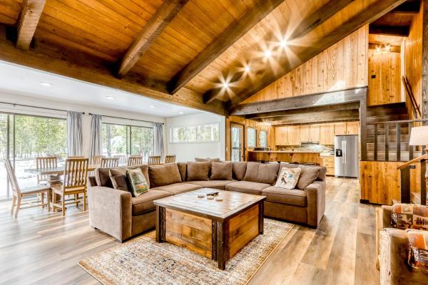 A la foto es mostra l'objecte Pine & Sun situat a la ciutat de Sunriver.