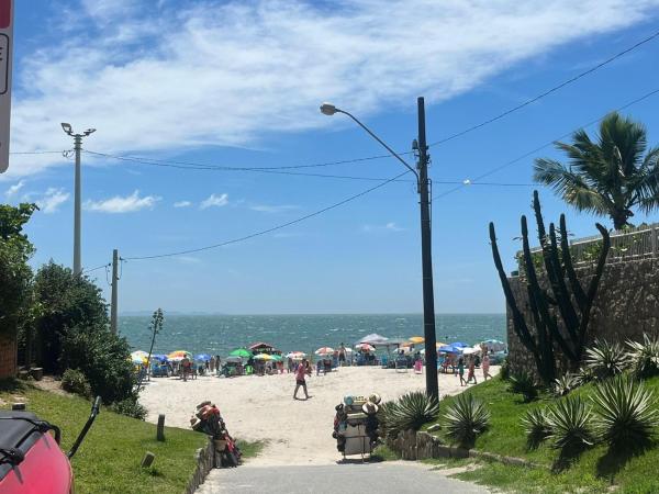 På billedet ses objektet Canasvieras Praia norte beliggende i byen Florianópolis.