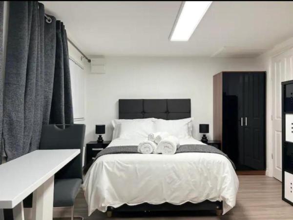 Fotografie 3: Man Studio - StereoShower FreeParking 5min-Metro