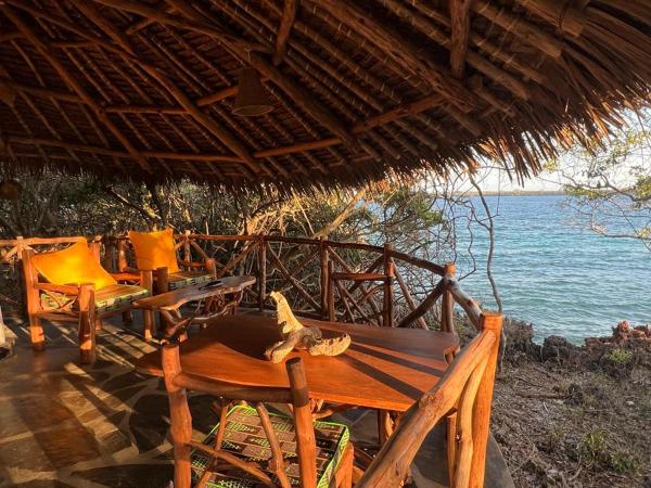 Na fotografii je vidět objekt Bottle Cottage nacházející se ve městě Shimoni.