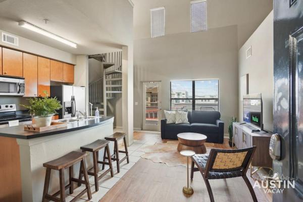A la foto es mostra l'objecte Balcony Views and Ideal West Campus Austin Location situat a la ciutat de Austin.