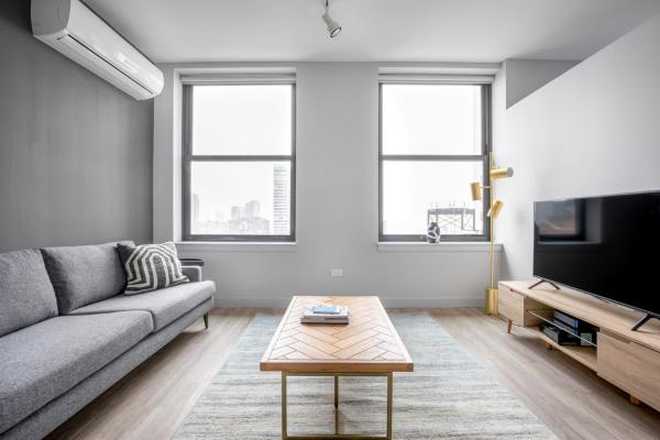 Loop 1br W Deck Gym Wd Nr W Loop The L Chi-220 - Chicago, IL