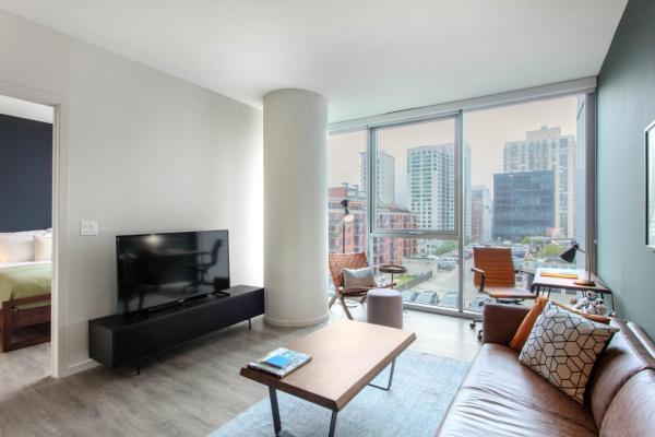 På billedet ses objektet River N 1BR w Gym WD nr Mag Mile by Bluegound CHI-127 beliggende i byen Chicago.