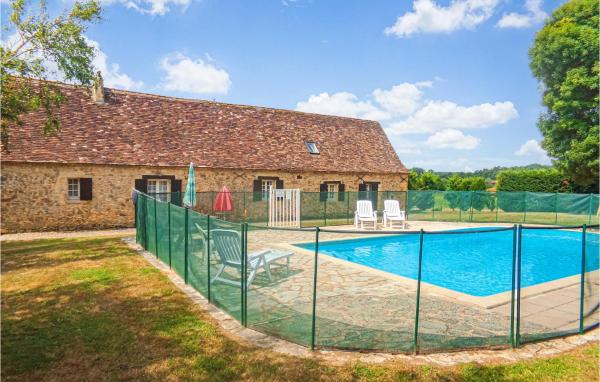 A la foto es mostra l'objecte Nice Home In Eglise Neuve D'issac situat a la ciutat de Bosset.