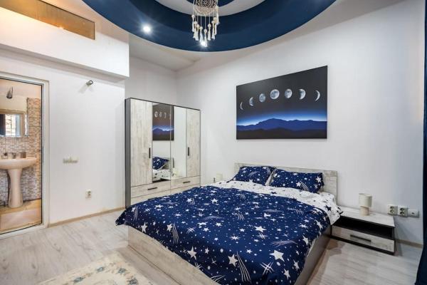 A la foto es mostra l'objecte Galaxy studio near Bucharest Old Town situat a la ciutat de Bucarest.