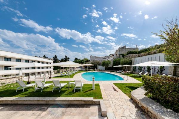 Na fotografii je vidět objekt Apulia Hotel Vittoria Resort Pool & SPA nacházející se ve městě Otranto.