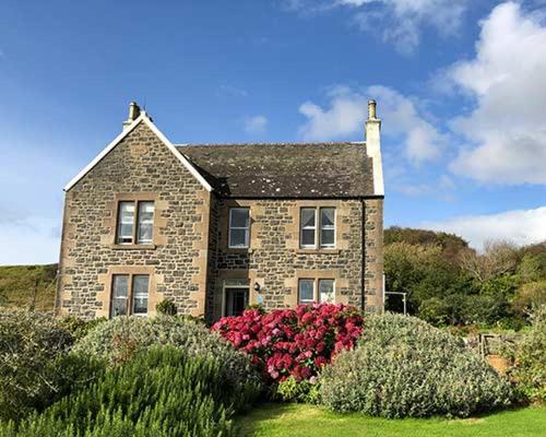 A la foto es mostra l'objecte Loch Gorm House situat a la ciutat de Ballygrant.
