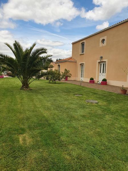 A la foto es mostra l'objecte Le logis du marais situat a la ciutat de Chasnais.
