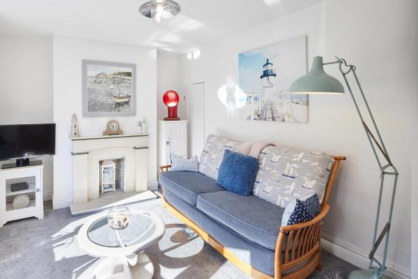 Фотография 2: Host & Stay - Mumbles Cottage