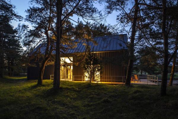 Na zdjęciu widoczny jest obiekt Coastal Home Piedāgi Ūši położony w mieście Kolka.