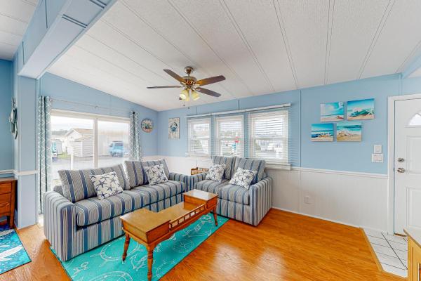 A la foto es mostra l'objecte Assateague Pointe ---12401 Windlass Way situat a la ciutat de Berlin.