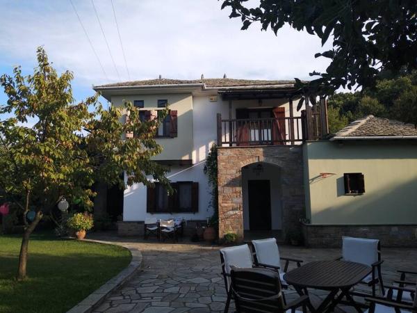A la foto es mostra l'objecte Melina's Mansion situat a la ciutat de Tsagarada.