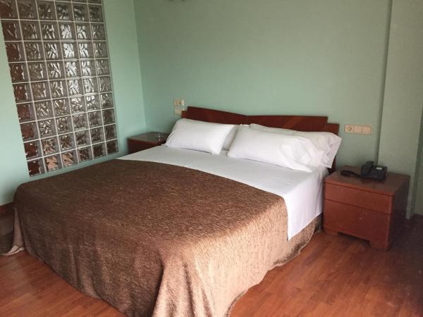 A la foto es mostra l'objecte Motel Abalo situat a la ciutat de Catoira.
