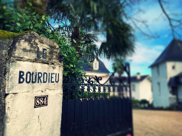 A la foto es mostra l'objecte Le Petit Bourdieu - Sanglier situat a la ciutat de Jurançon.