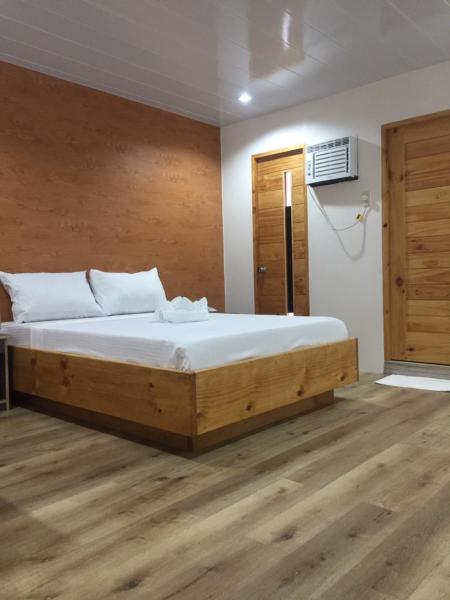 På billedet ses objektet M LILOAN PENSION HOUSE beliggende i byen Catarman.