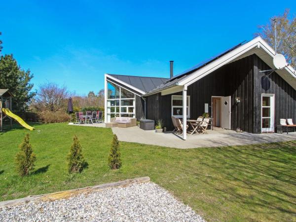 A la foto es mostra l'objecte Holiday Home Arold - 800m from the sea by Interhome situat a la ciutat de Glesborg.