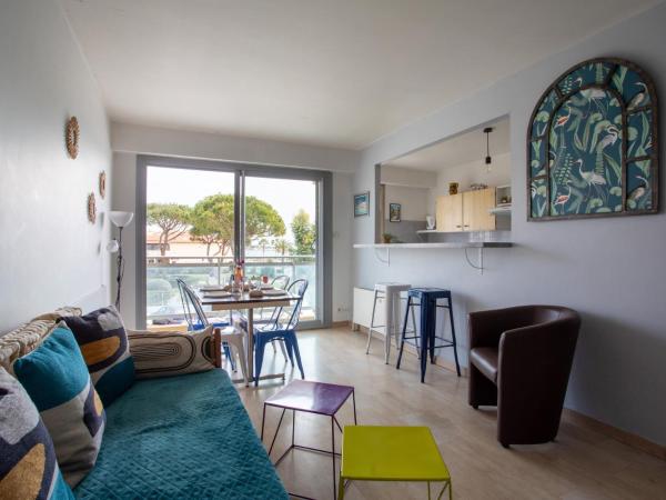 Na fotografii je vidět objekt Apartment La Pinède-2 by Interhome nacházející se ve městě Le Puits.