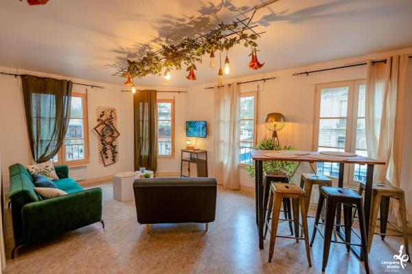 A la foto es mostra l'objecte Appartement Romance Florale Troyes situat a la ciutat de Troyes.