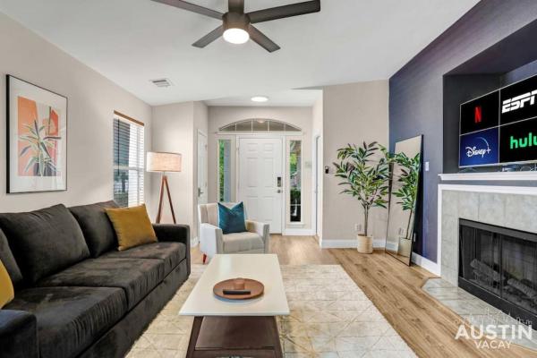 Cozy Home Away From Home, Quiet Office, King Bed - Austin