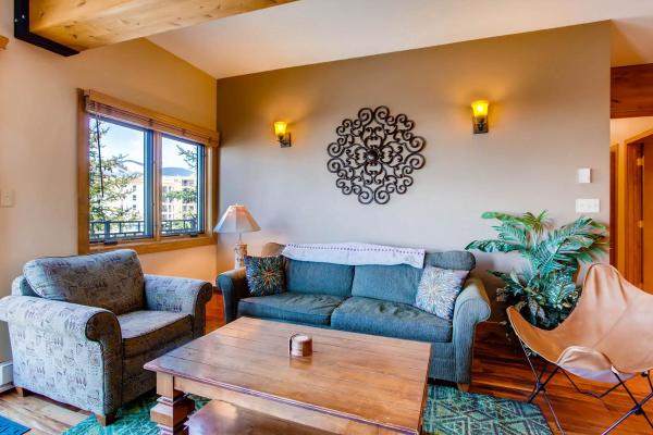 Photo 1 : Unique & Modern 3 Br 2Ba Condo- Ski-In Ski-Out Condo