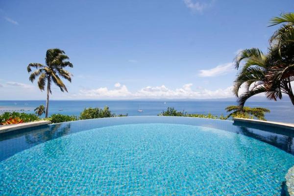 Beachfront Villa - House Of Bamboo, Infinity Pool With Starlink - Fiji