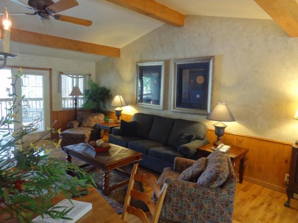 Billede 4: C16, Two bedroom, two bath, log-sided Harbor North luxury cottage with hot tub overlooking Lake Ouachita