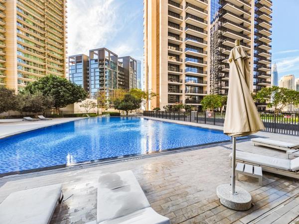 Billede 3: Classy 2BR in Boulevard Crescent - Downtown Dubai